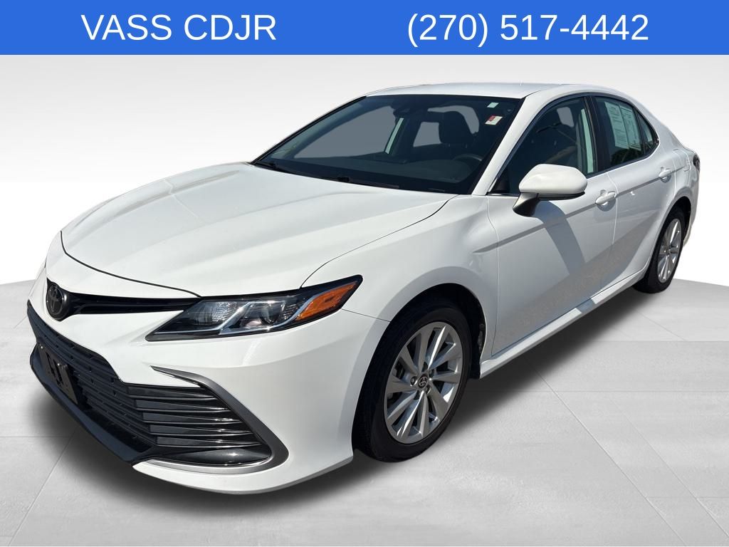 2024 Toyota Camry LE photo 3