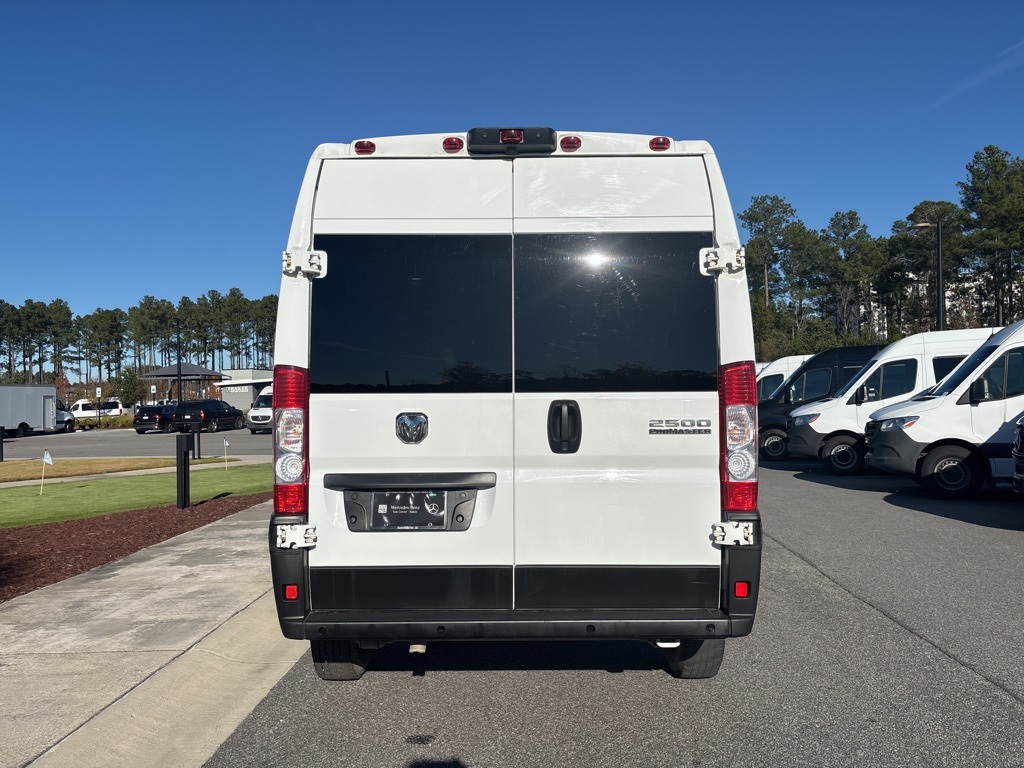 2023 Ram 2500 photo 2