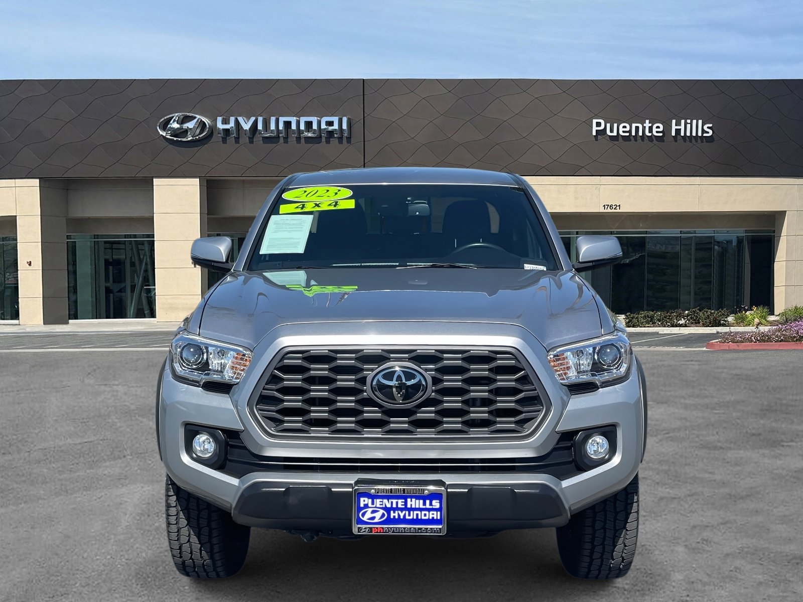 2023 Toyota Tacoma TRD photo 2