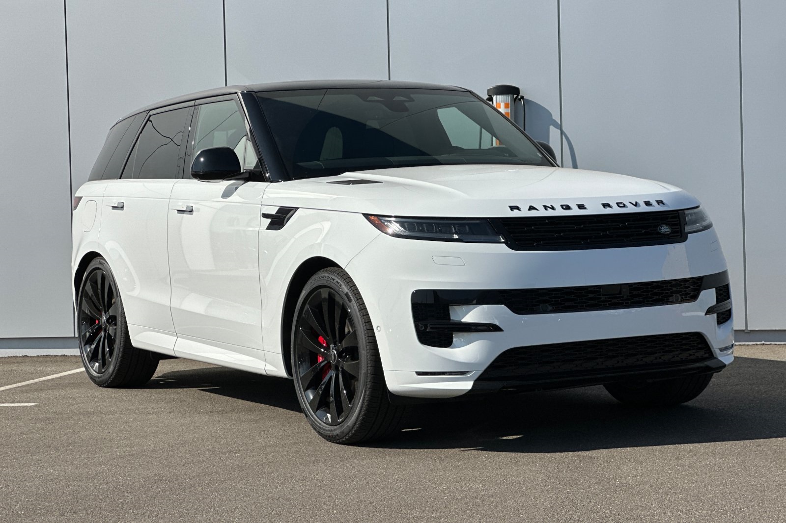 2025 Land Rover Range Rover Sport SE photo 7