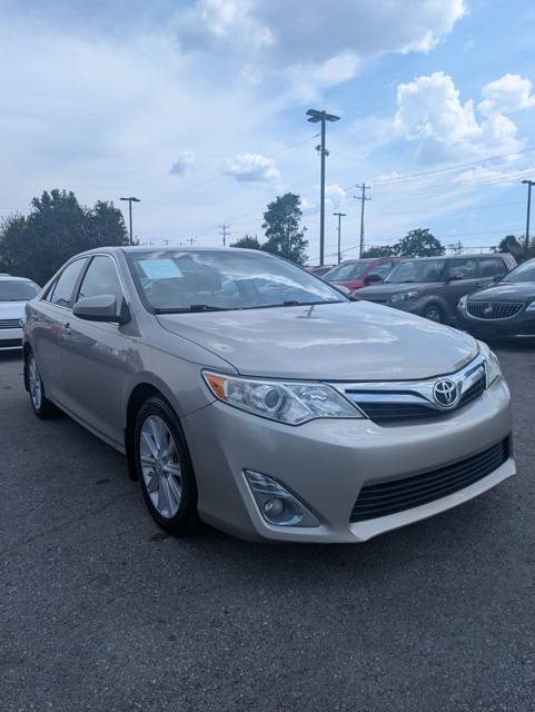 2013 Toyota Camry XLE's photo