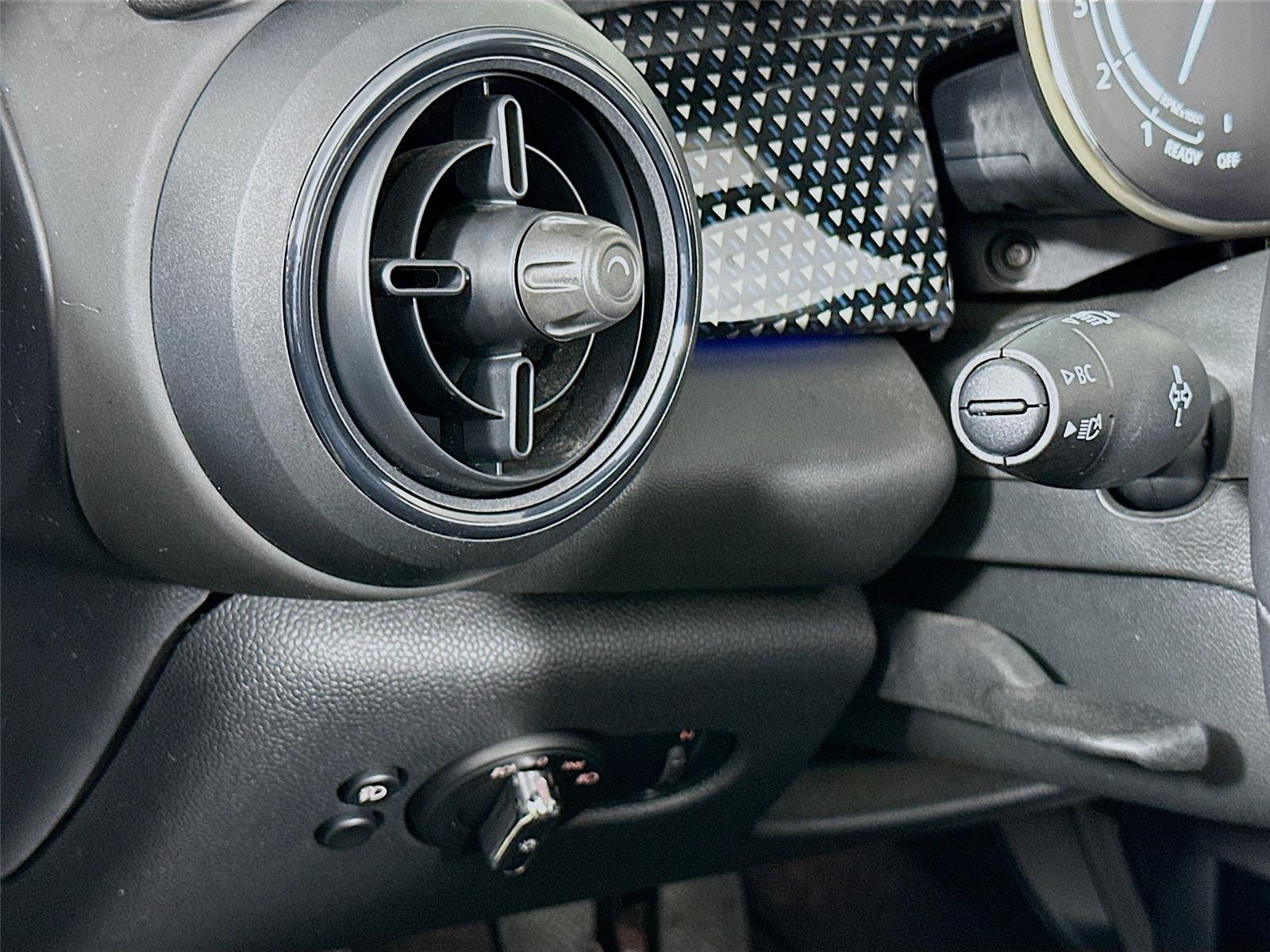 2022 Mini Cooper Convertible S photo 10