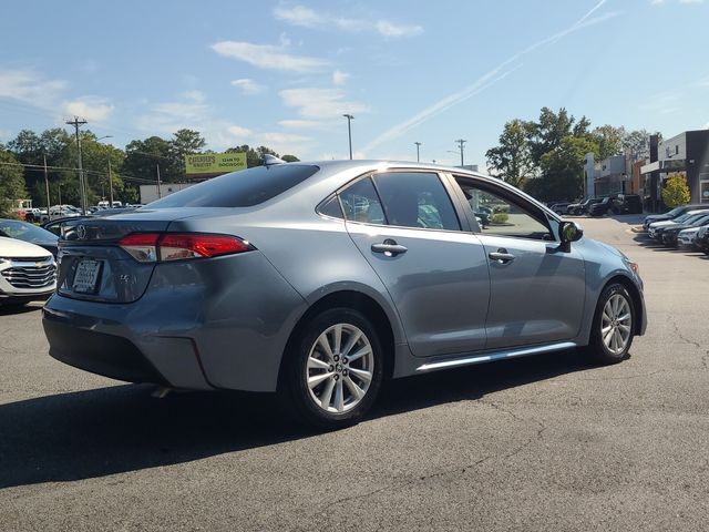 2023 Toyota Corolla LE photo 2