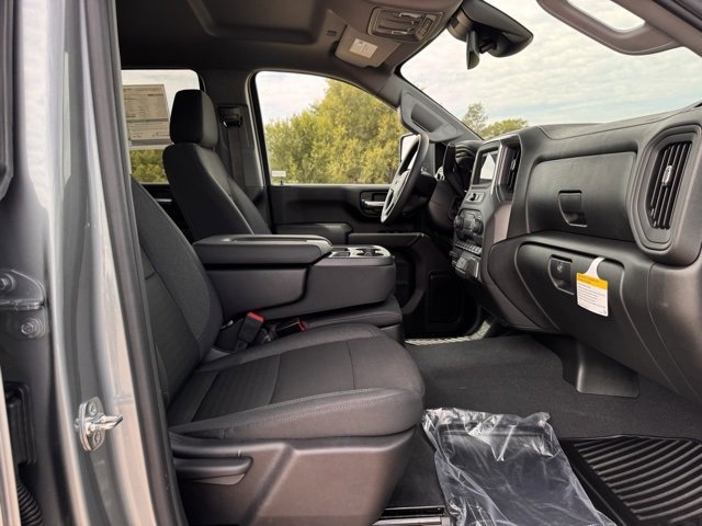 2025 Chevrolet Silverado 2500HD Custom photo 55