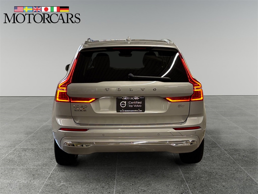 2023 Volvo XC60 B5 Plus photo 4