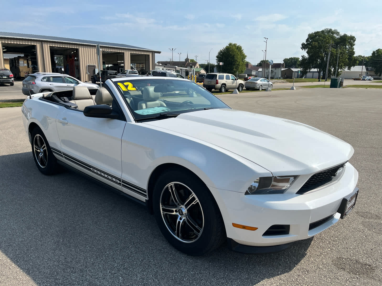 2012 Ford Mustang V6 Premium photo 26