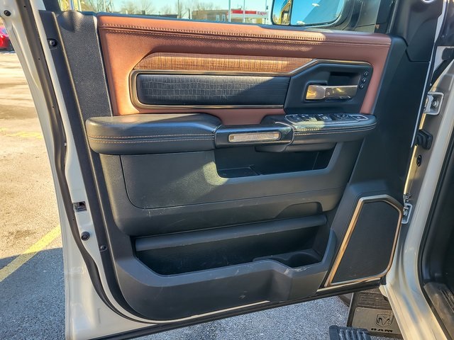 2021 RAM 3500 - Image 17