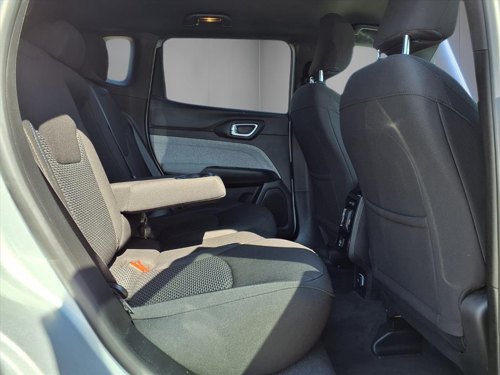 2025 Jeep Compass Sport photo 16