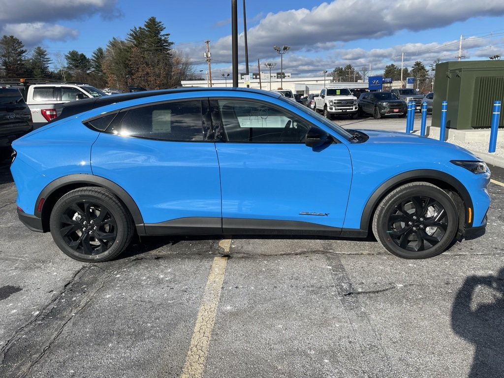 2024 Ford Mustang Mach-E Select photo 2