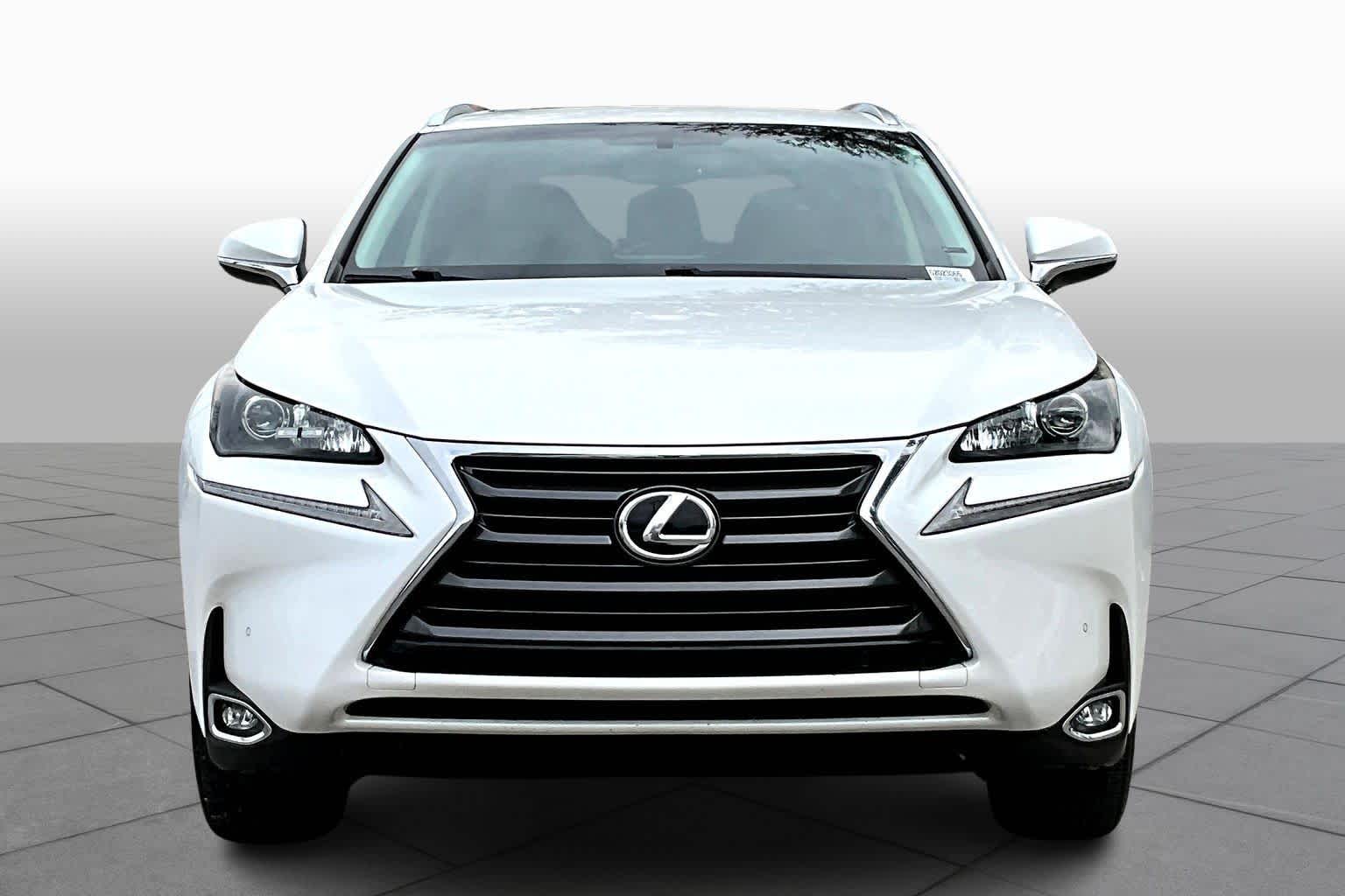 2016 Lexus NX 200t Luxury photo 3