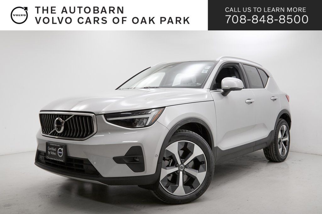 2023 VOLVO XC40 - Image 33