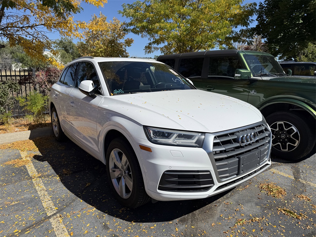 2018 Audi Q5 2.0T Premium Plus photo 2