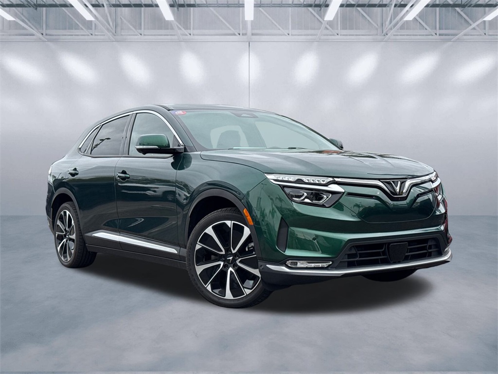 2025 VinFast VF 8 Plus