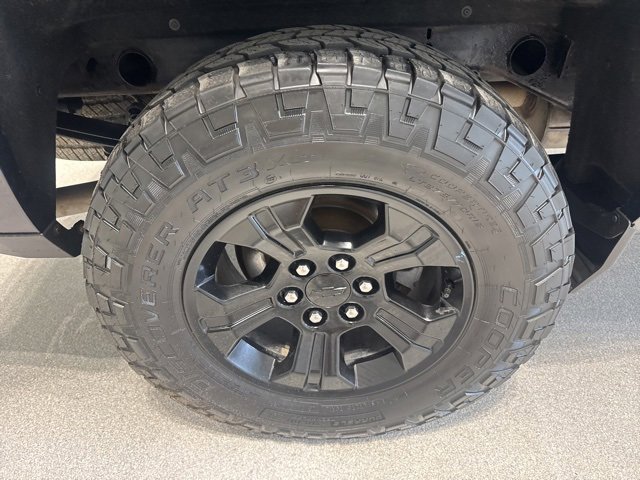 2018 Chevrolet Silverado 1500 LT photo 4