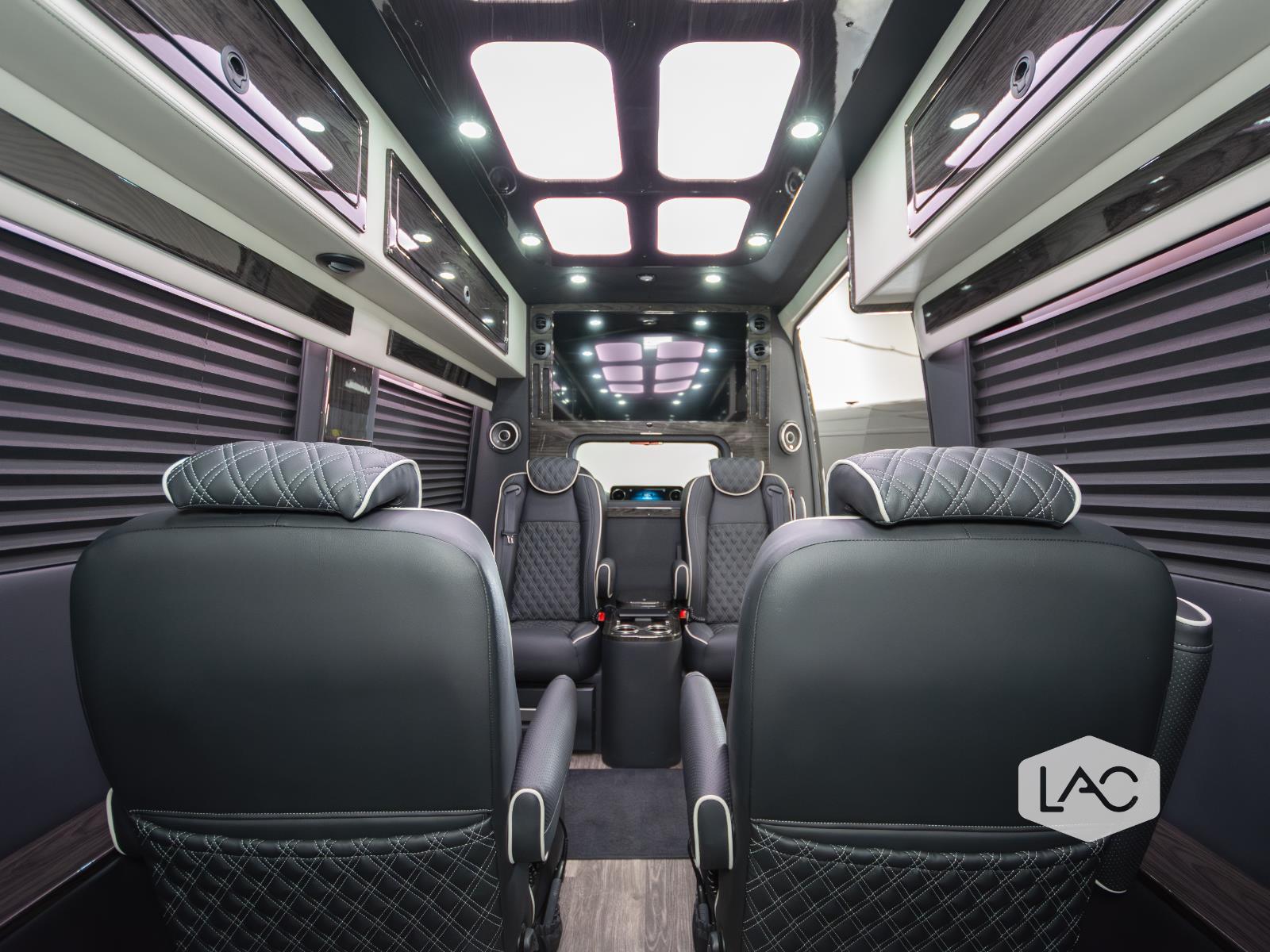 2024 Mercedes Benz Sprinter 3500 photo 4