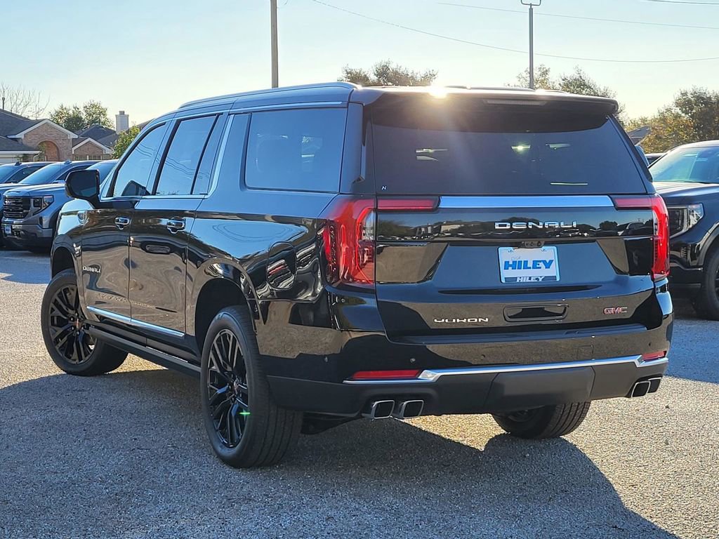 2026 Gmc Yukon XL Denali photo 3