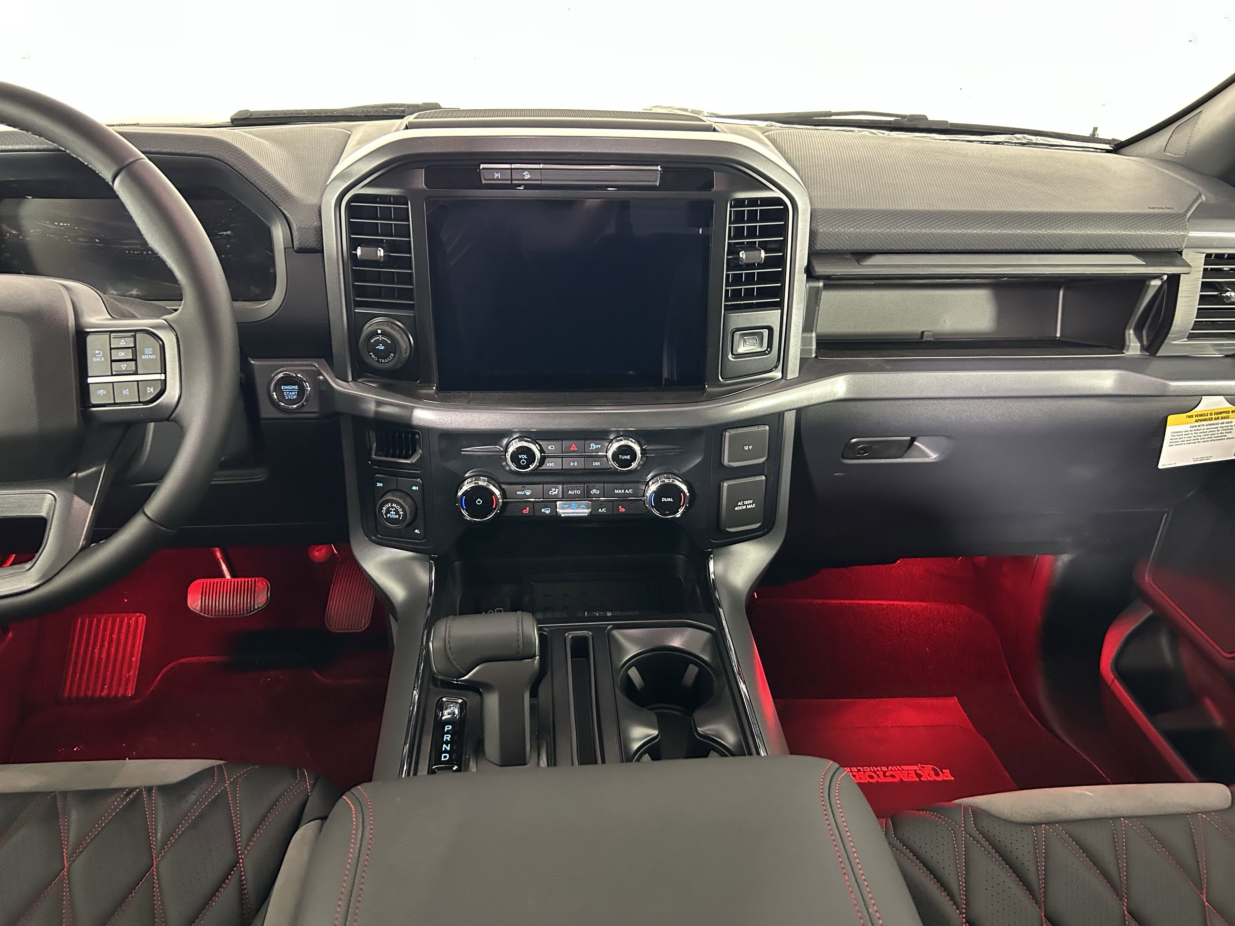 2025 Ford F-150 XLT photo 13