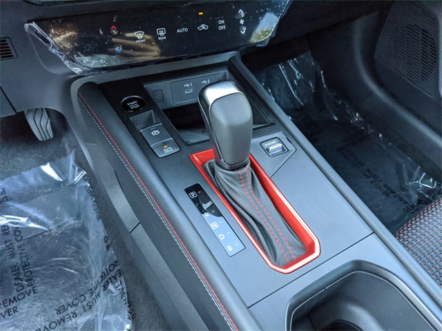 2026 Nissan Kicks SR photo 18