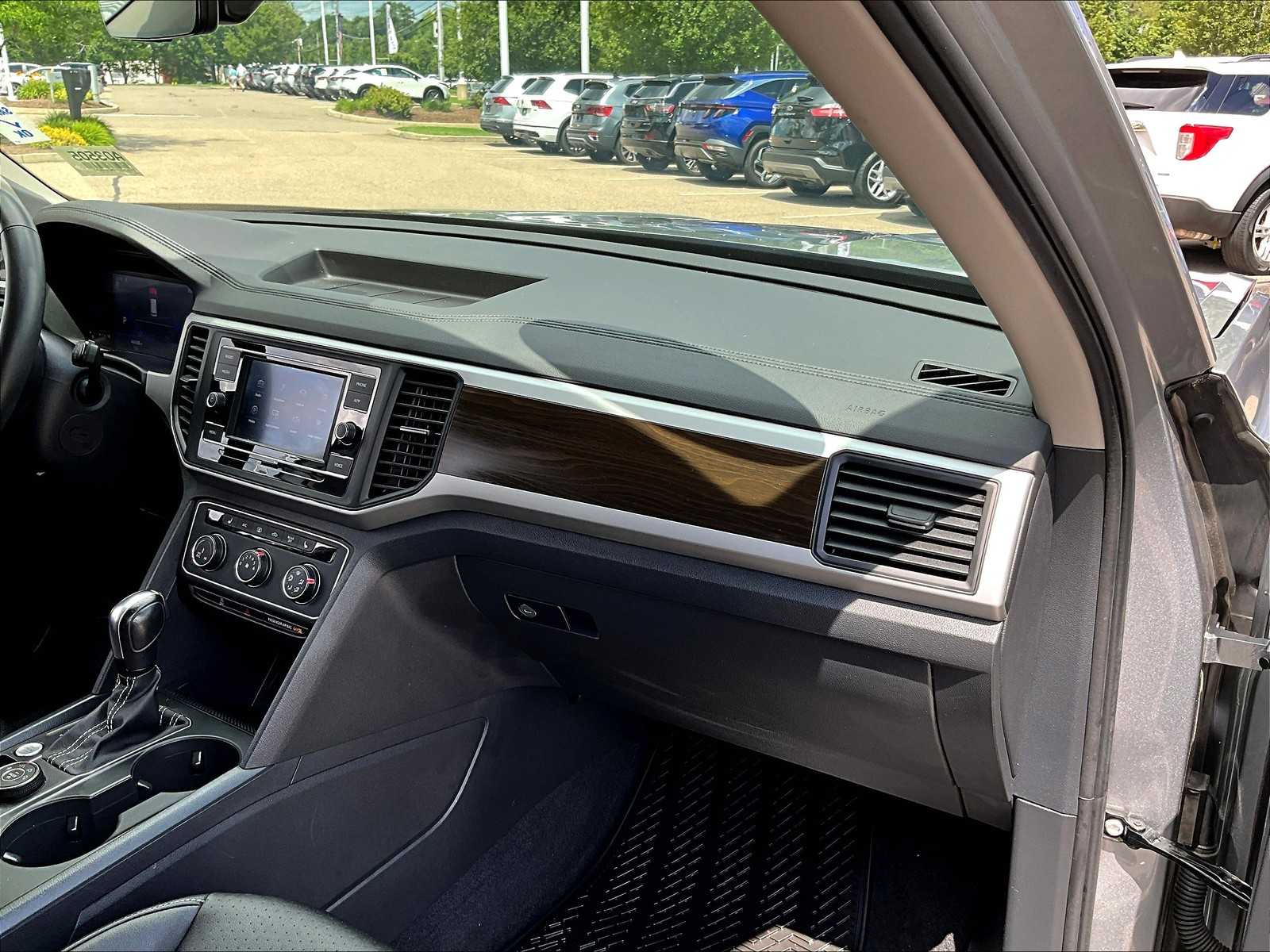 2022 Volkswagen Atlas SE photo 12