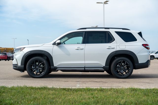 2025 Honda Pilot Touring photo 4