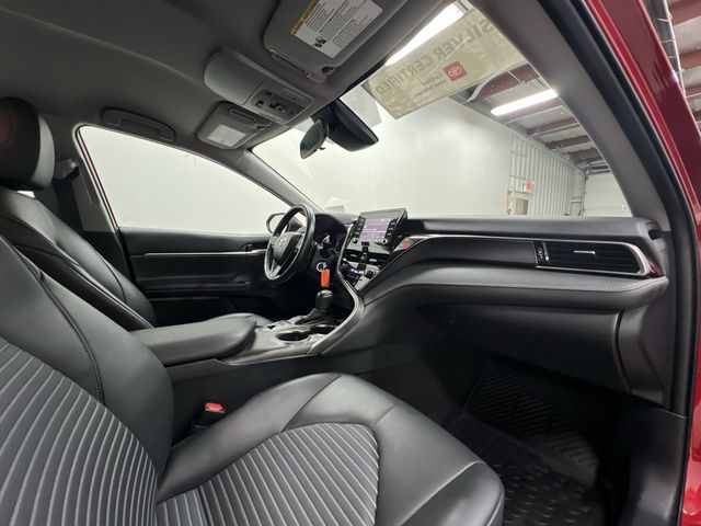 2022 Toyota Camry SE photo 26