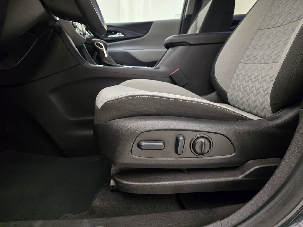 2023 Chevrolet Equinox LT photo 8