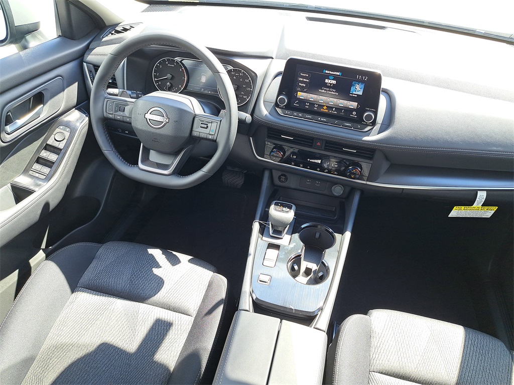 2026 Nissan Rogue SV photo 15