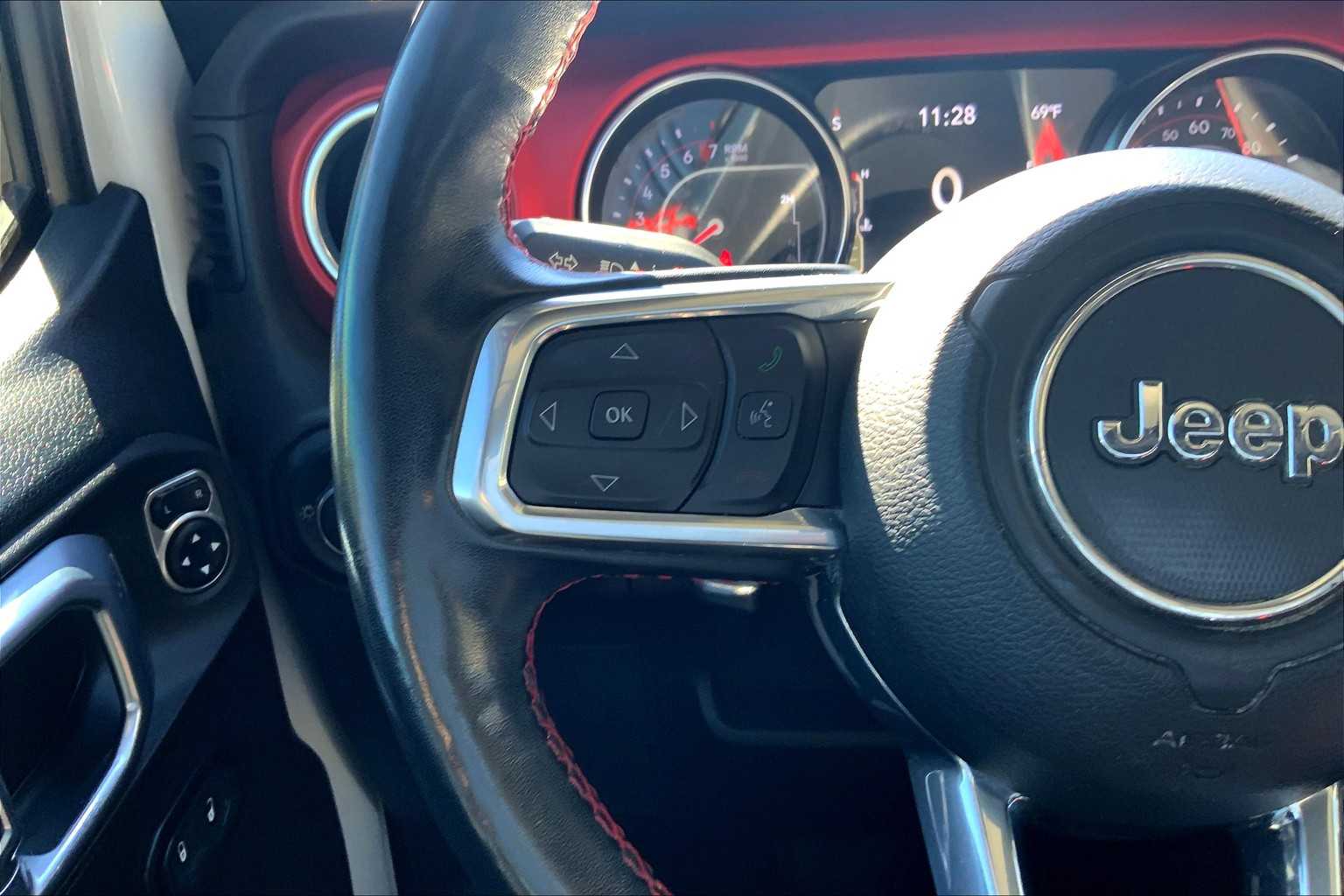 2021 Jeep Gladiator Rubicon photo 22