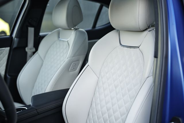 2025 Genesis G70 3.3T Sport Advanced photo 21