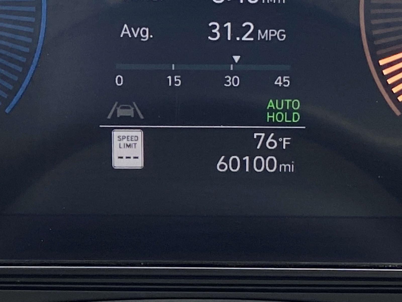 2024 Hyundai Kona SEL photo 18