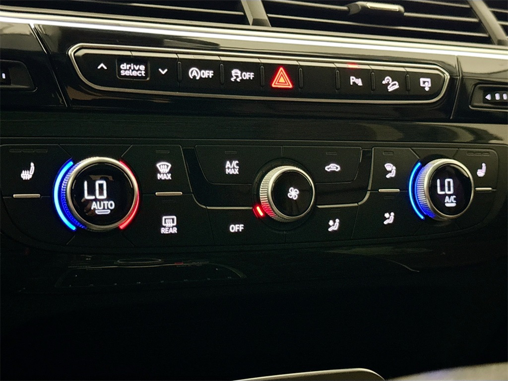 2017 Audi Q7 3.0T Premium Plus photo 32