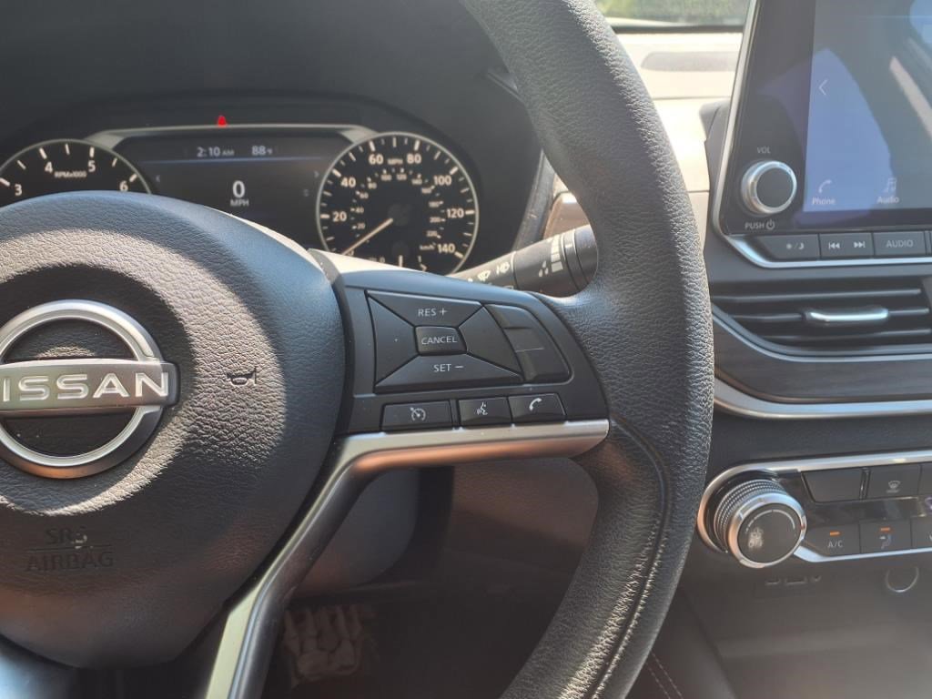 2023 Nissan Altima 2.5 SV photo 18