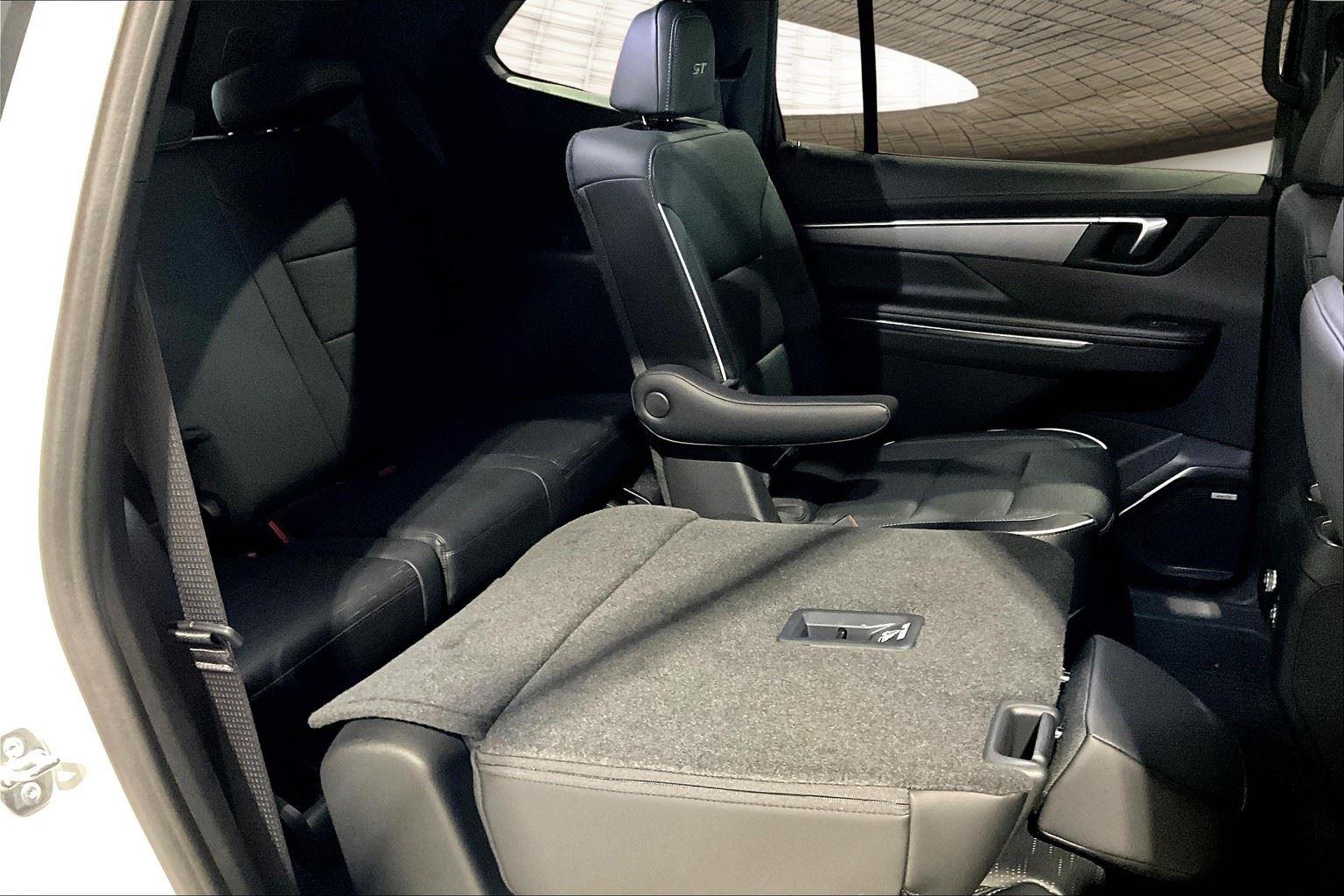 2025 Buick Enclave Sport Touring photo 9