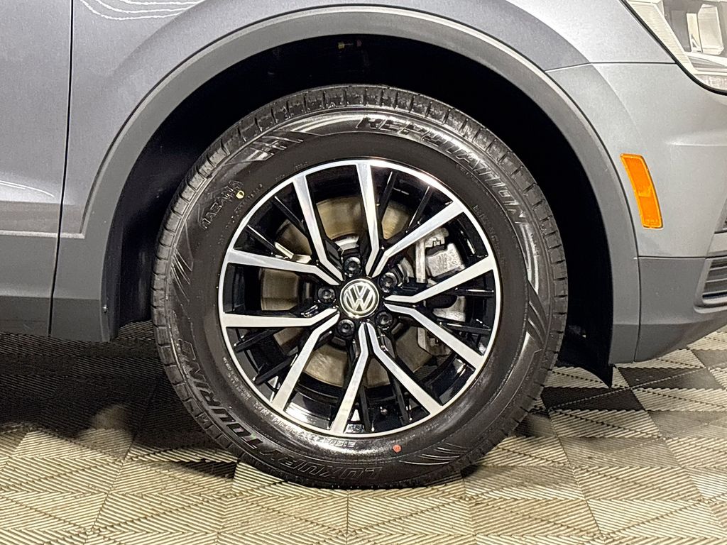 2021 Volkswagen Tiguan SE photo 21