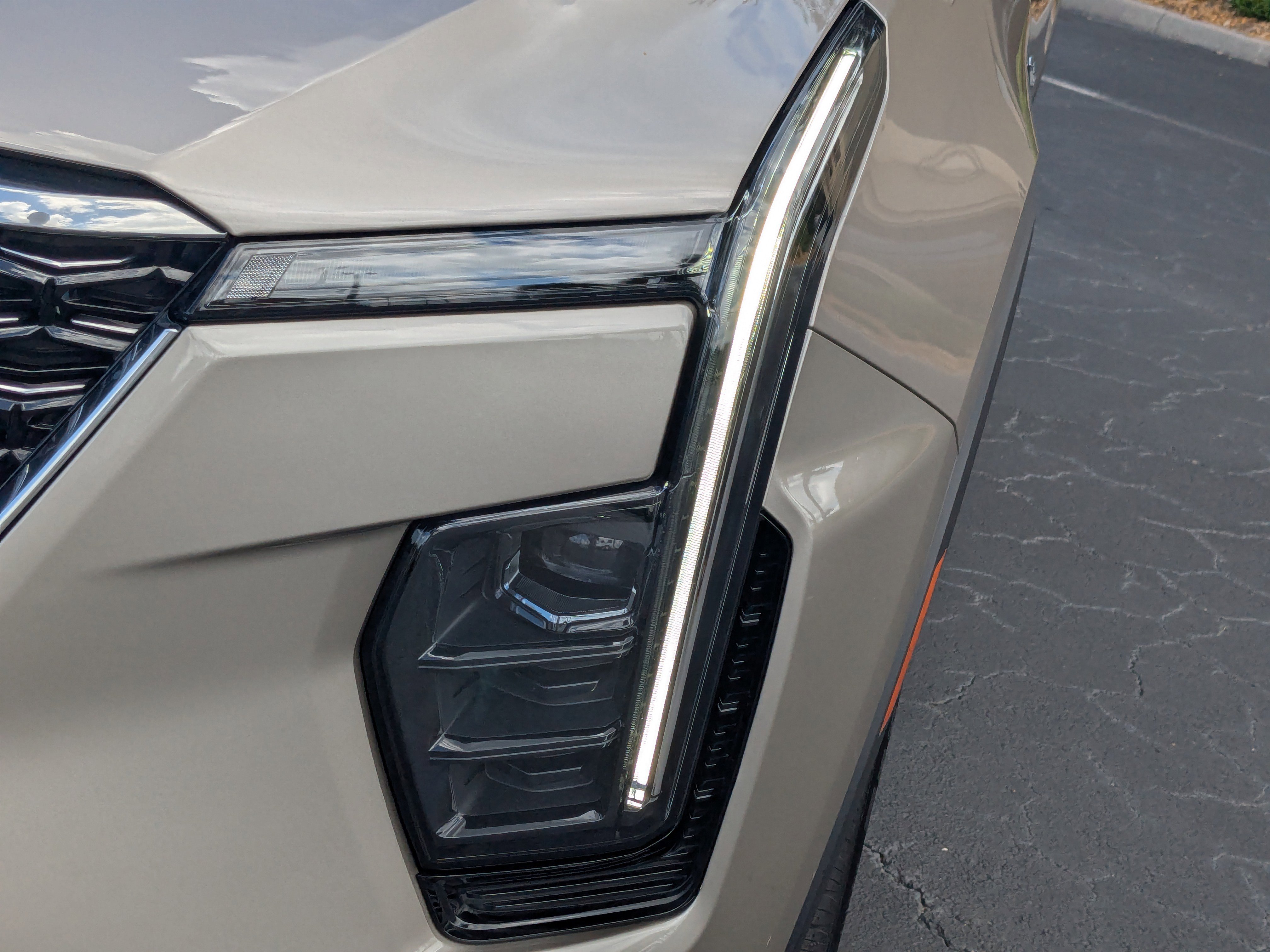 2024 Cadillac XT4 Premium Luxury photo 9
