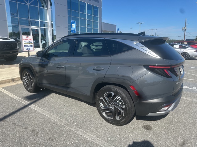2025 Hyundai Tucson Limited photo 2
