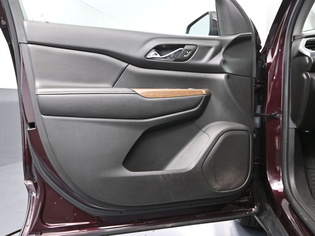 2017 Gmc Acadia SLE photo 13