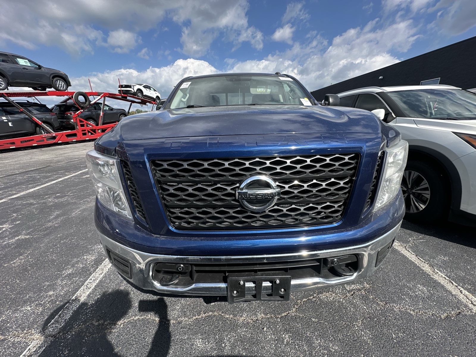 2019 Nissan Titan SV photo 8