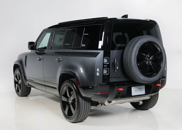 2025 Land Rover Defender 110 X photo 21