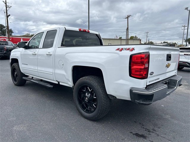 2018 Chevrolet Silverado 1500 LT photo 5
