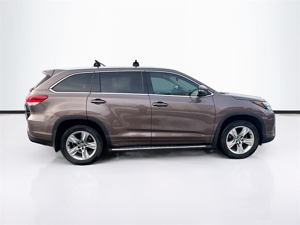 2017 Toyota Highlander Limited Platinum photo 4