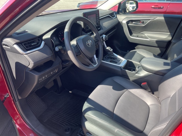 2022 Toyota RAV4 XLE Premium photo 2