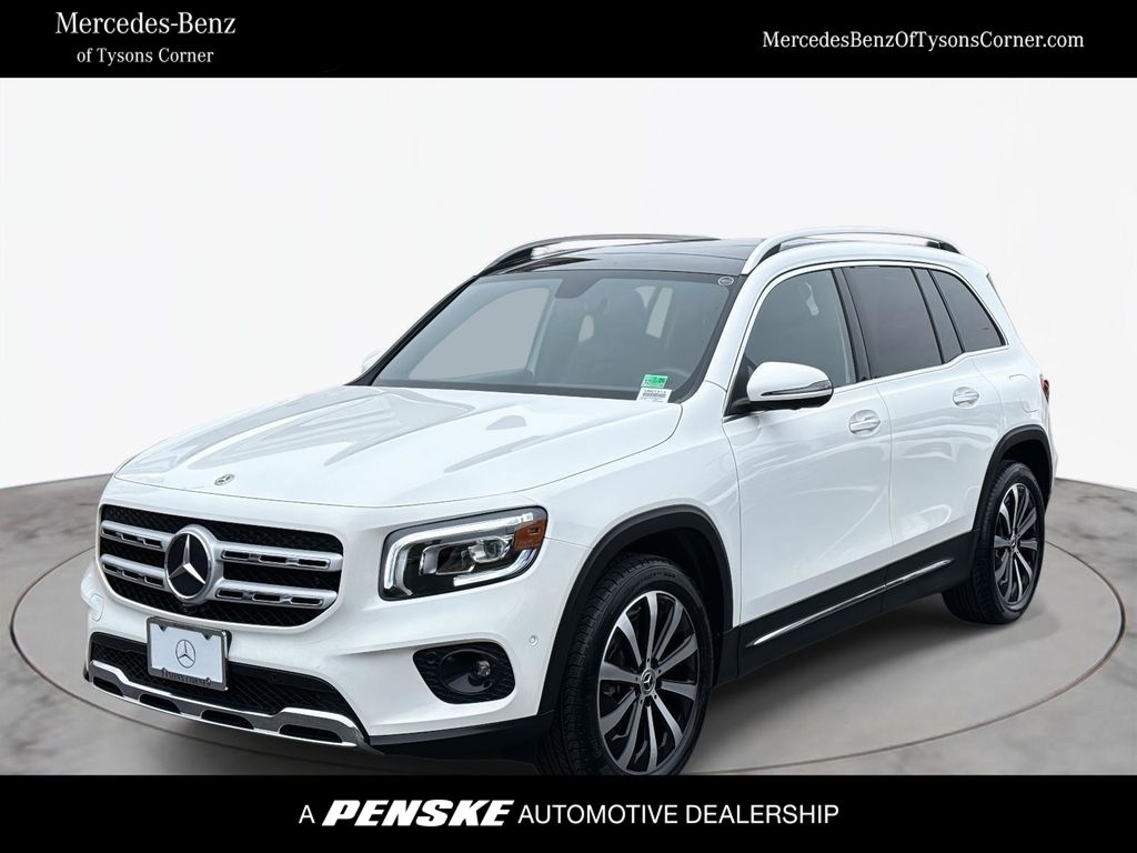 2022 Mercedes-Benz GLB Base's photo