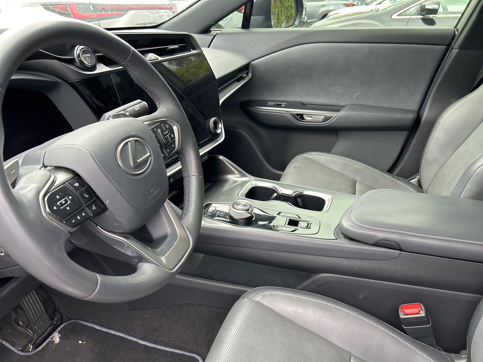 2023 Lexus RZ 450e Premium photo 6