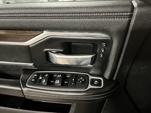 2022 Ram 2500 Laramie photo 17