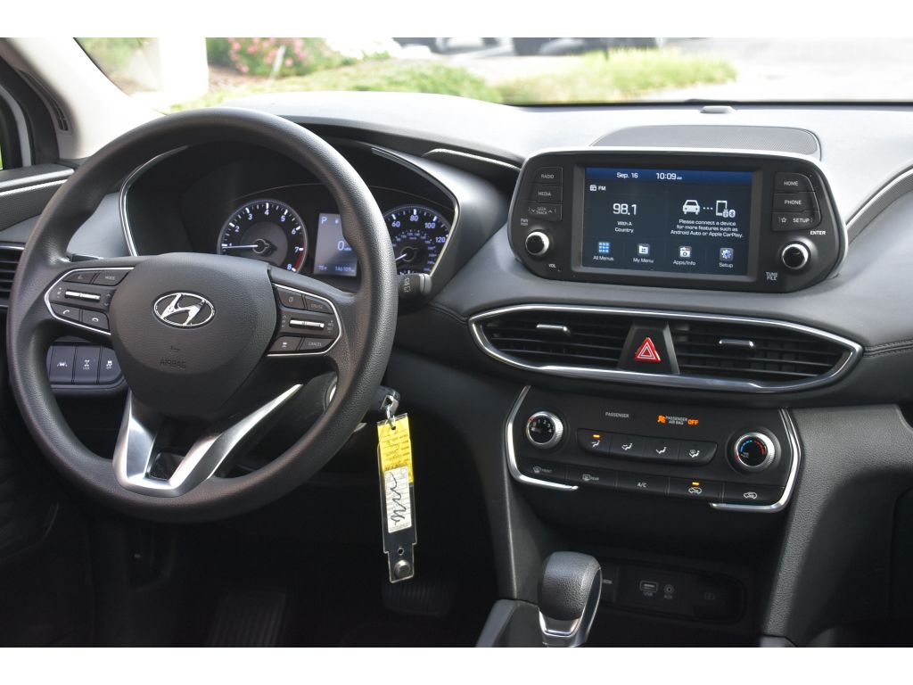 2020 Hyundai Santa Fe SE photo 17