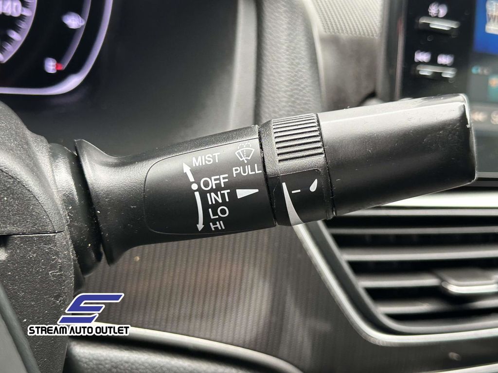 2019 Honda Accord Sport 2.0T photo 20