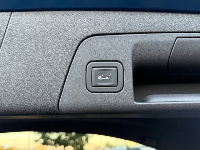 2023 Buick Envision Essence photo 36