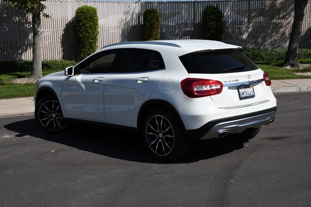 2017 Mercedes Benz GLA 250 photo 4