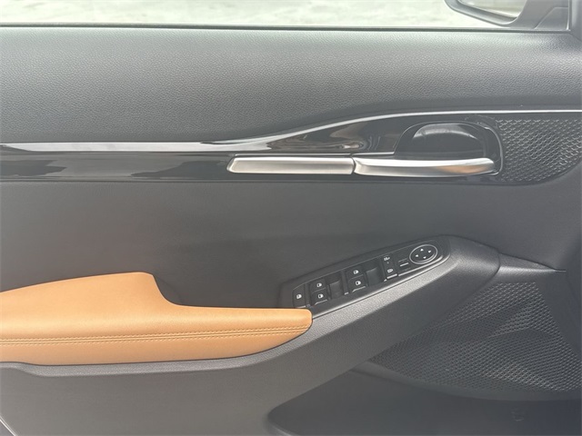 2024 Kia Seltos EX photo 16
